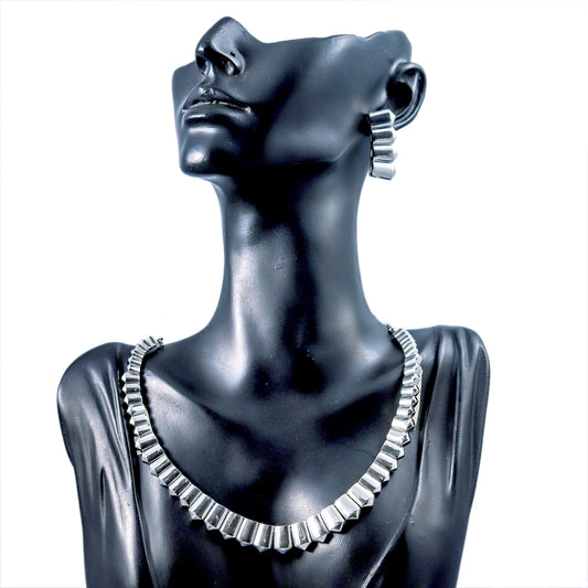 The Saffron Spine Set - Classic Silver