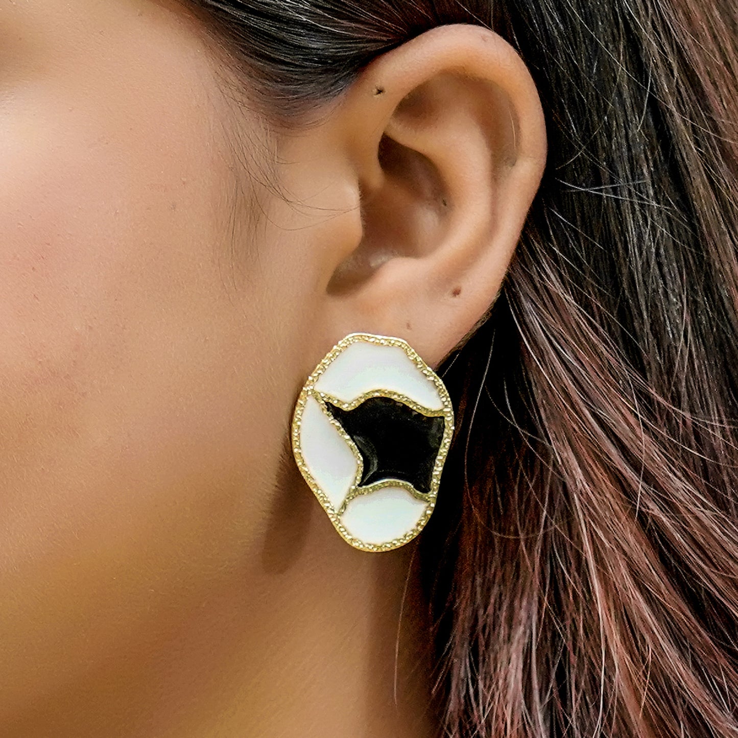 The Eclipse Shard Stud