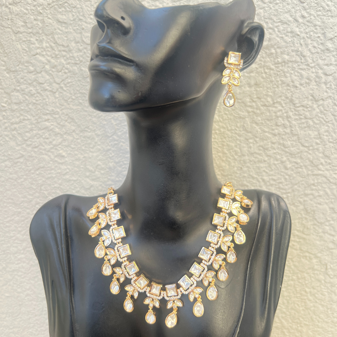 The Noor Kundan Necklace Set