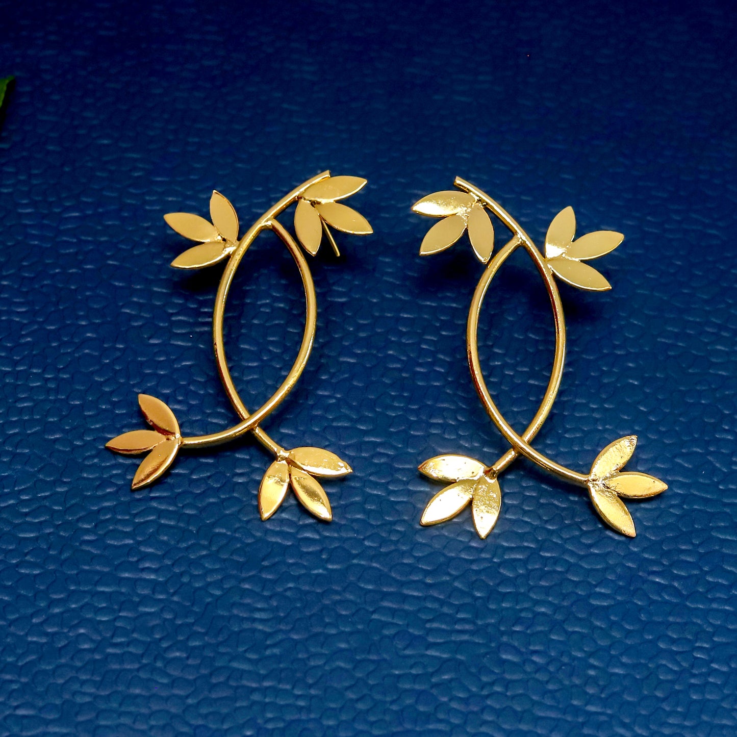 The Golden Vine Ear Climber