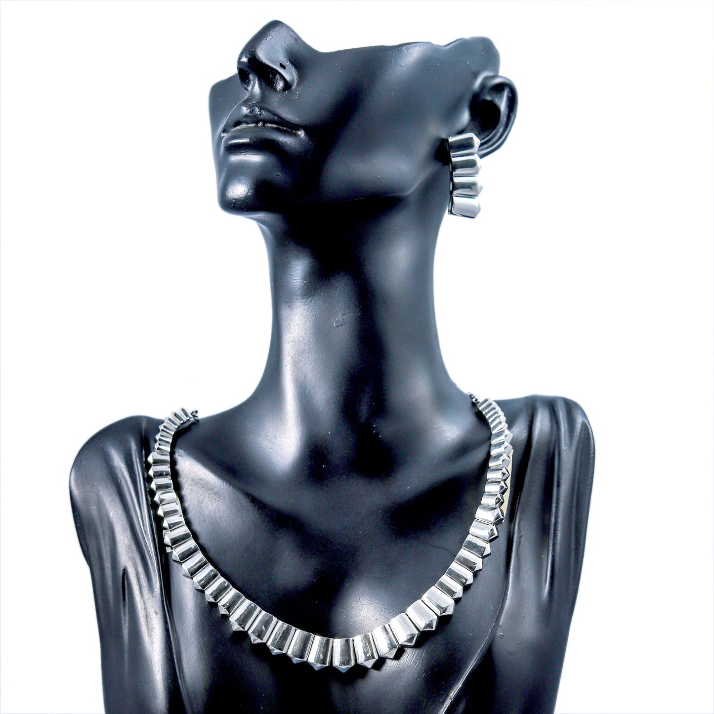 The Saffron Spine Set -  Classic Silver