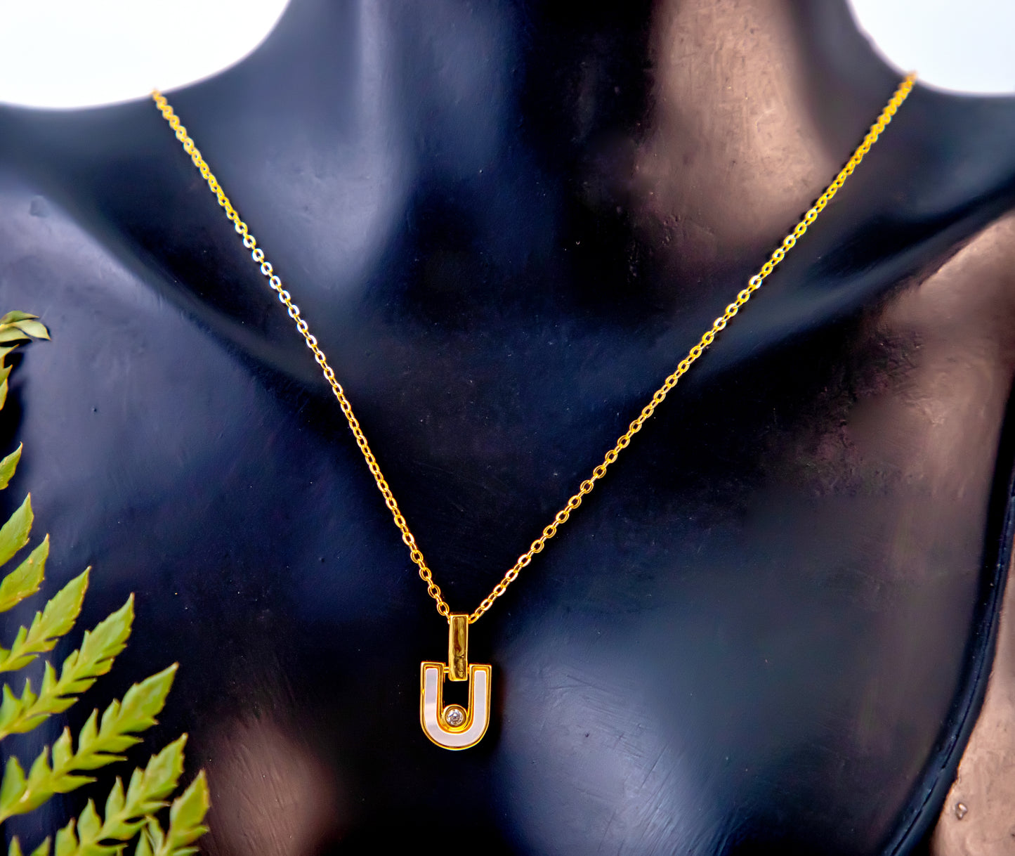 The Orbit Lock Necklace-Gold