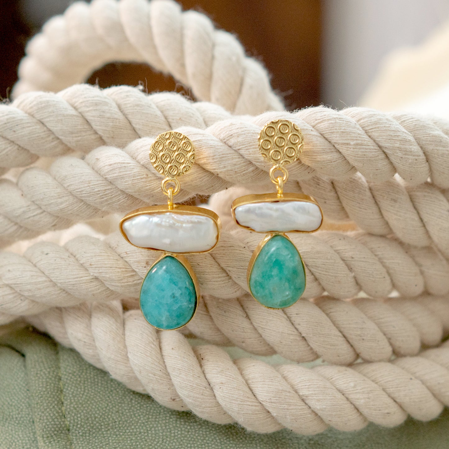 The Dewlight Charm Earring