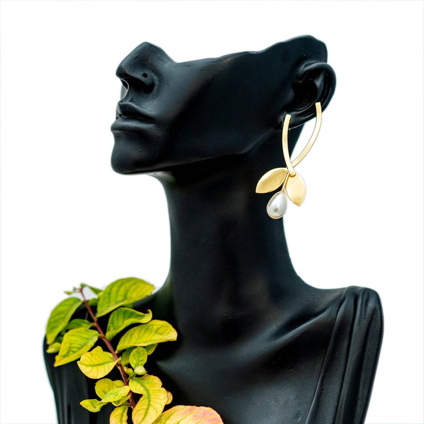 The Golden Dewdrop Earring