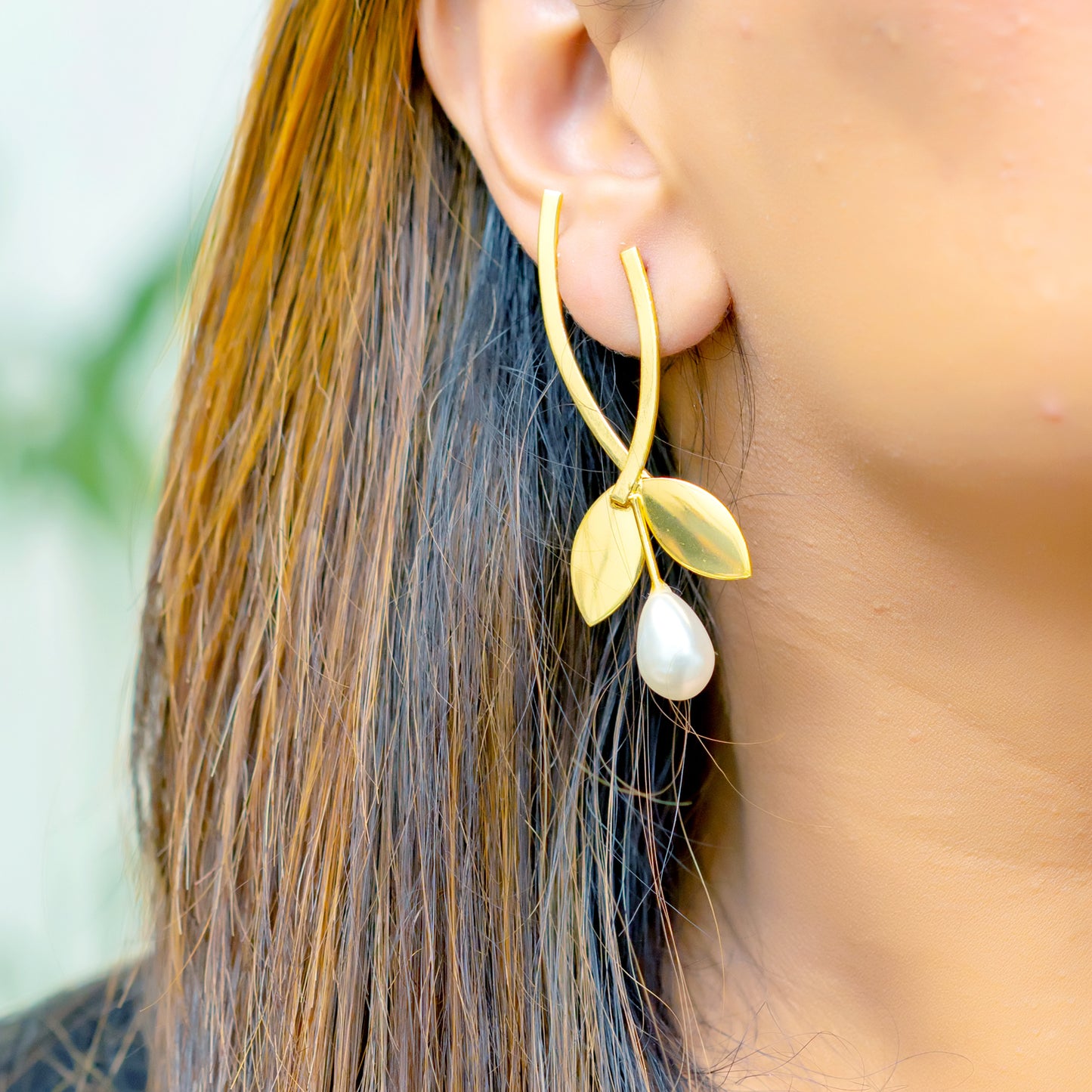 The Golden Dewdrop Earring