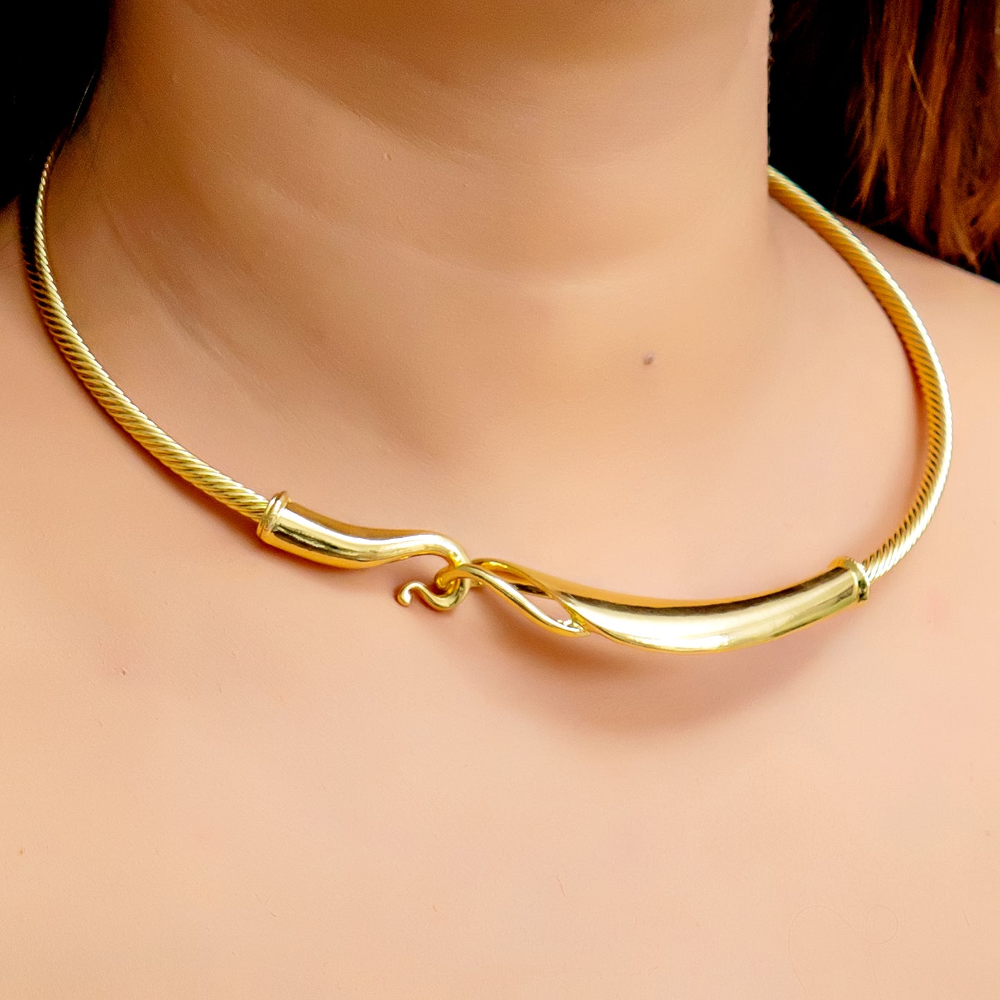 The Solis Collar